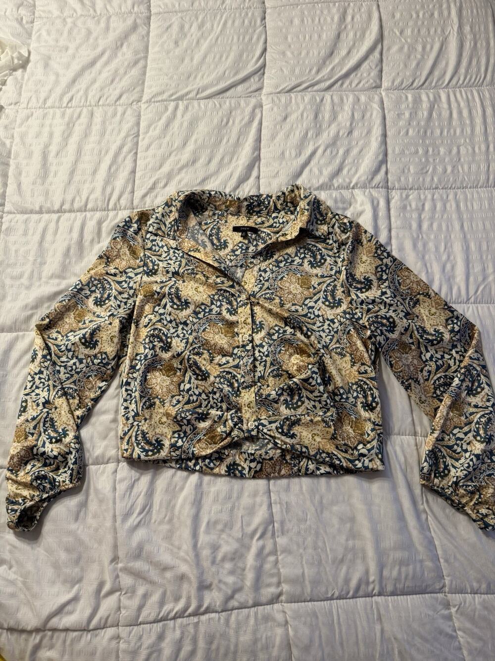 Drew Floral Print Button Down Long Sleeve Blouse Cropped Spring Girly Medium
